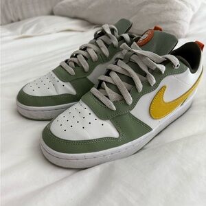 Nike Court Borough Low 2
Older Kids' Shoes Size 7